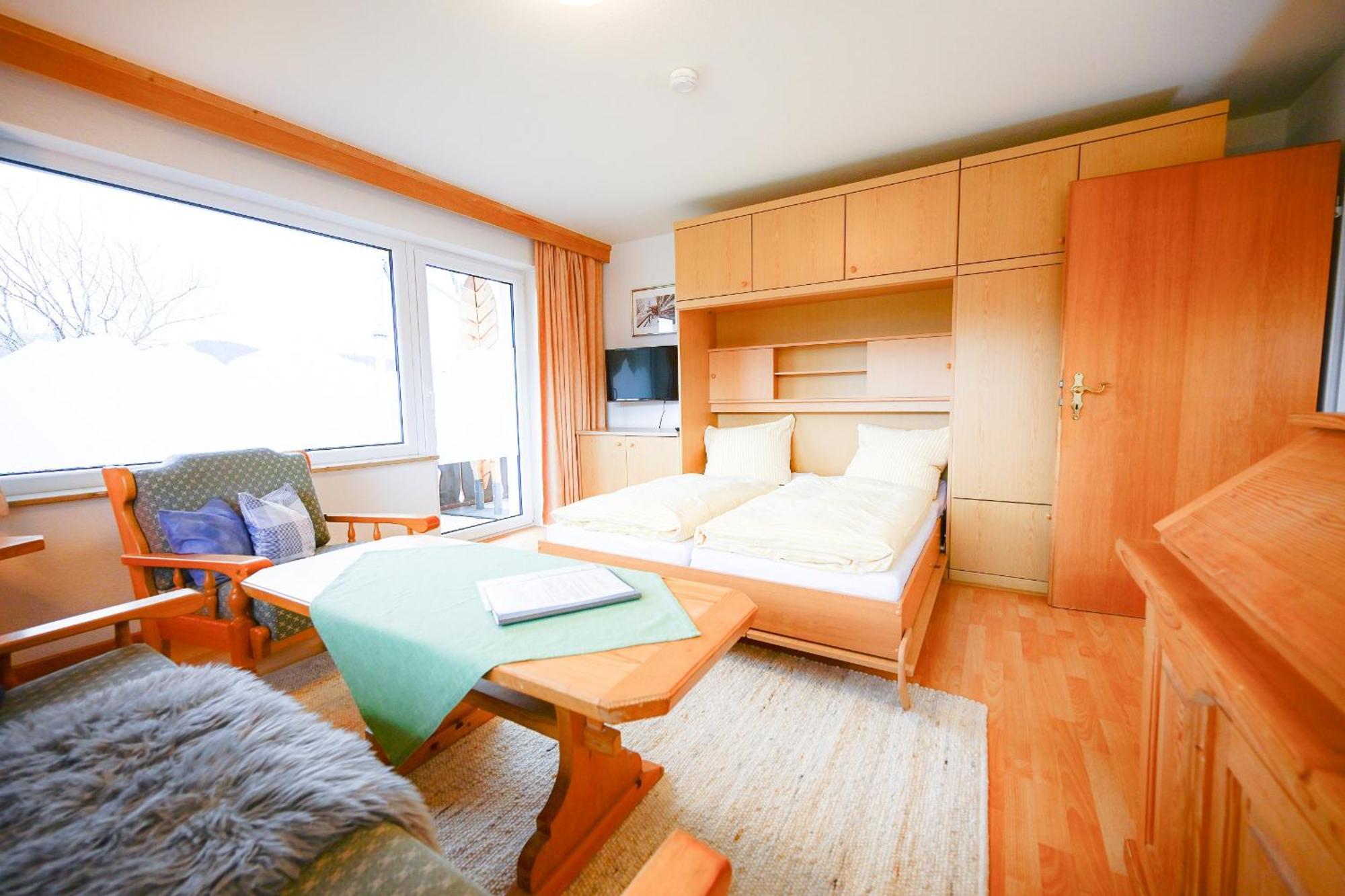 Faltenbach Ferienwohnungen In Oberstdorf Luaran gambar
