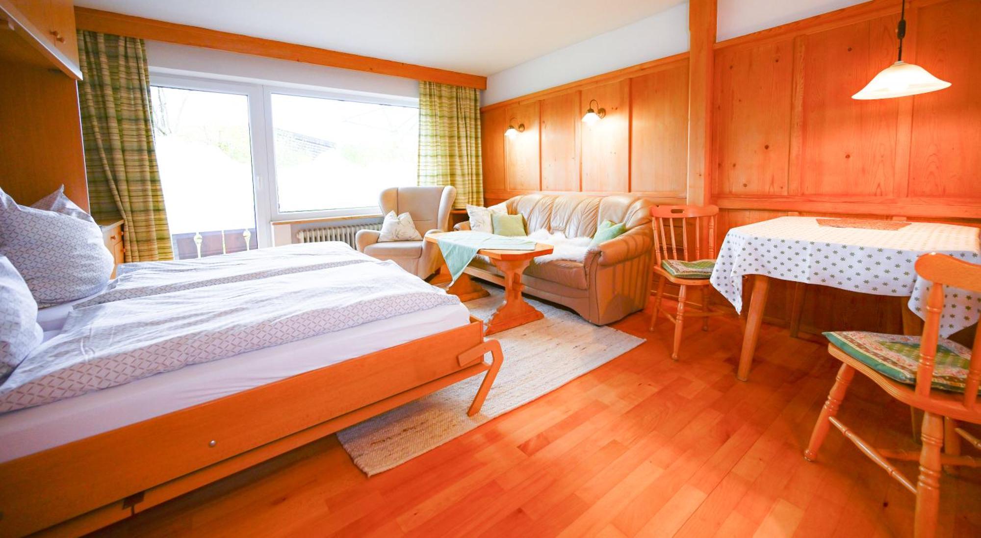 Faltenbach Ferienwohnungen In Oberstdorf Luaran gambar